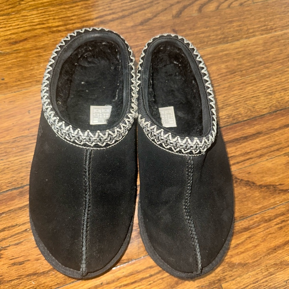 UGG Tasman Black Slip-On Slippers with White Trim